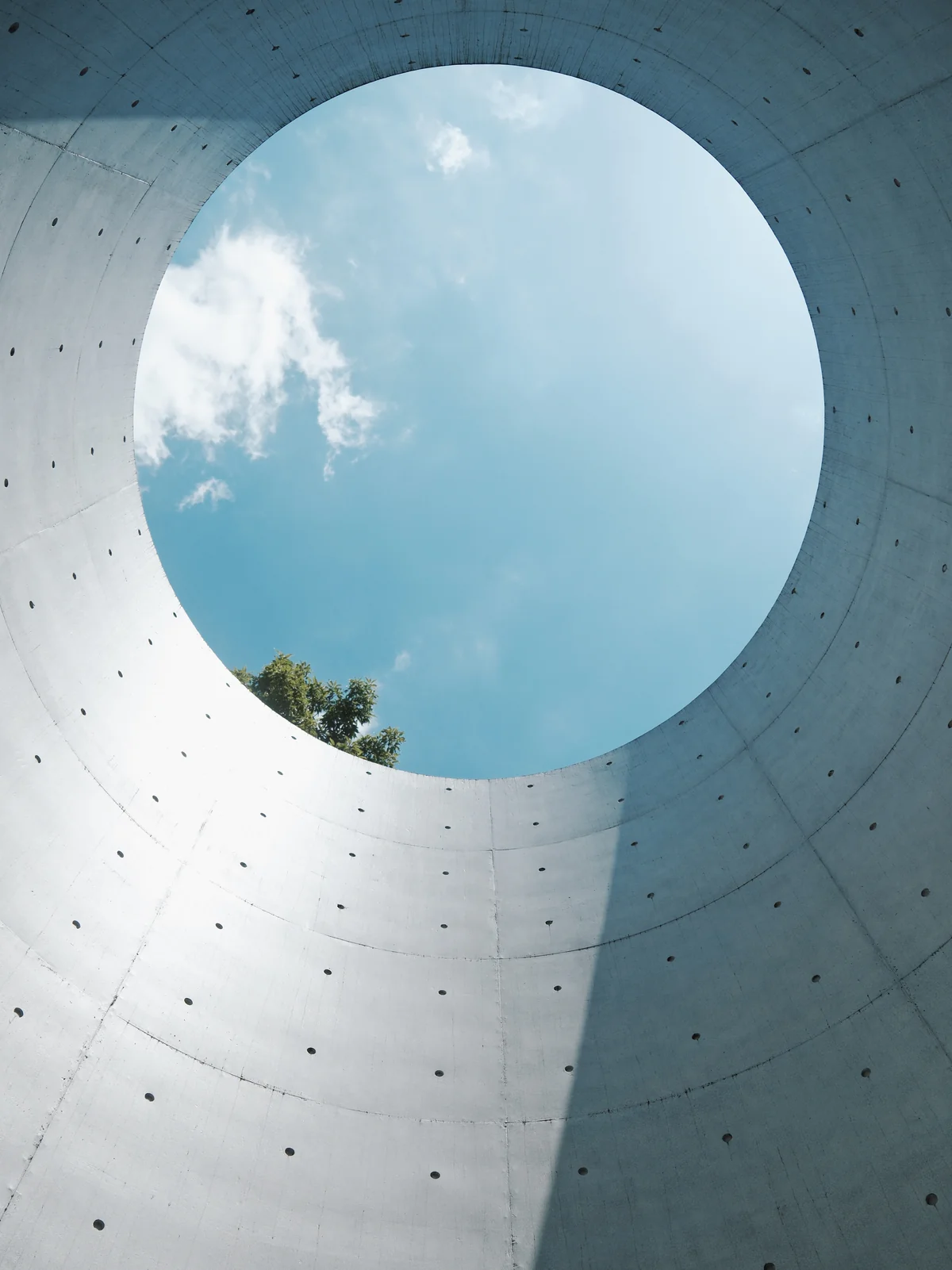 16mm f/2.8