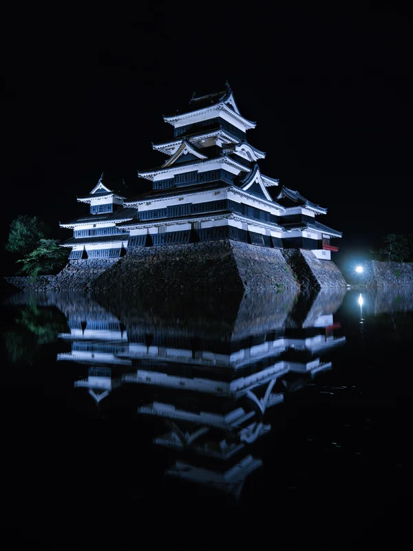 54夜の松本城