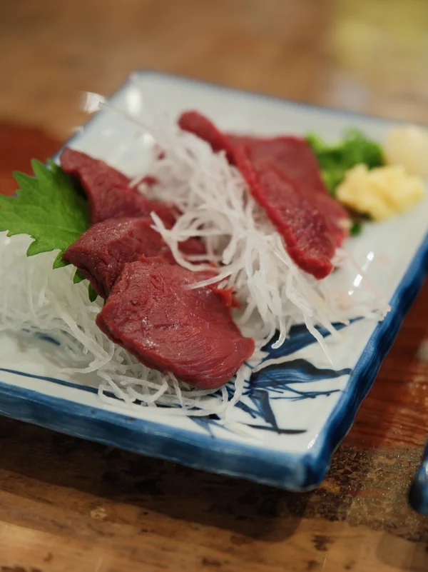 50夜ご飯馬刺し